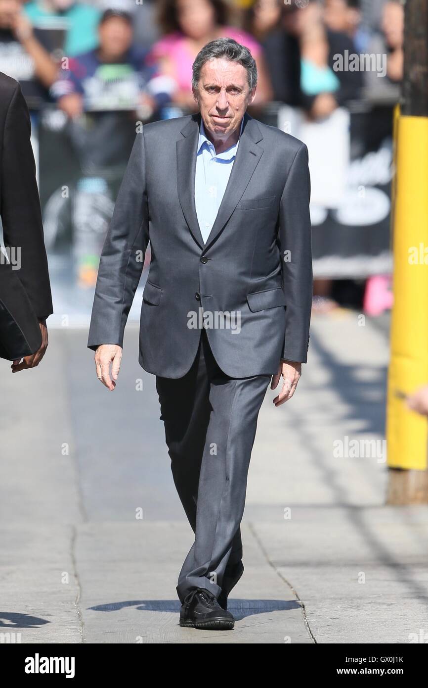Ivan Reitman gesehen, Ankunft in der ABC-Studios für Jimmy Kimmel Live!  Mitwirkende: Ivan Reitman Where: Los Angeles, California, Vereinigte Staaten von Amerika bei: 7. Juni 2016 Stockfoto