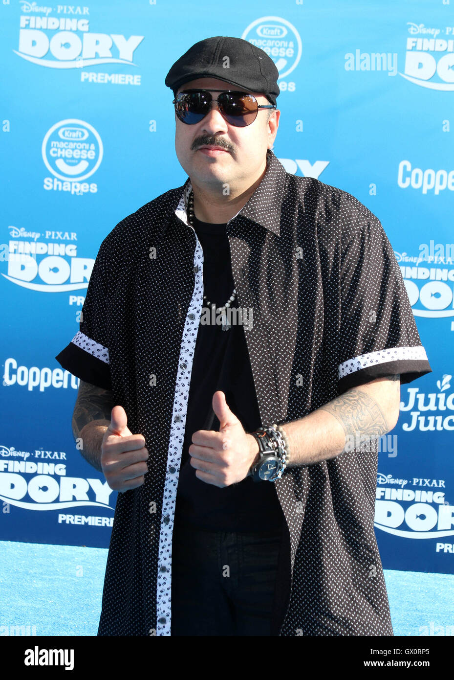 Welt-Premiere des Disney-Pixar "Finding Dory" am El Capitan Theatre - Ankünfte mit: Pepe Aguilar wo: Los Angeles, California, Vereinigte Staaten von Amerika bei: 8. Juni 2016 Stockfoto