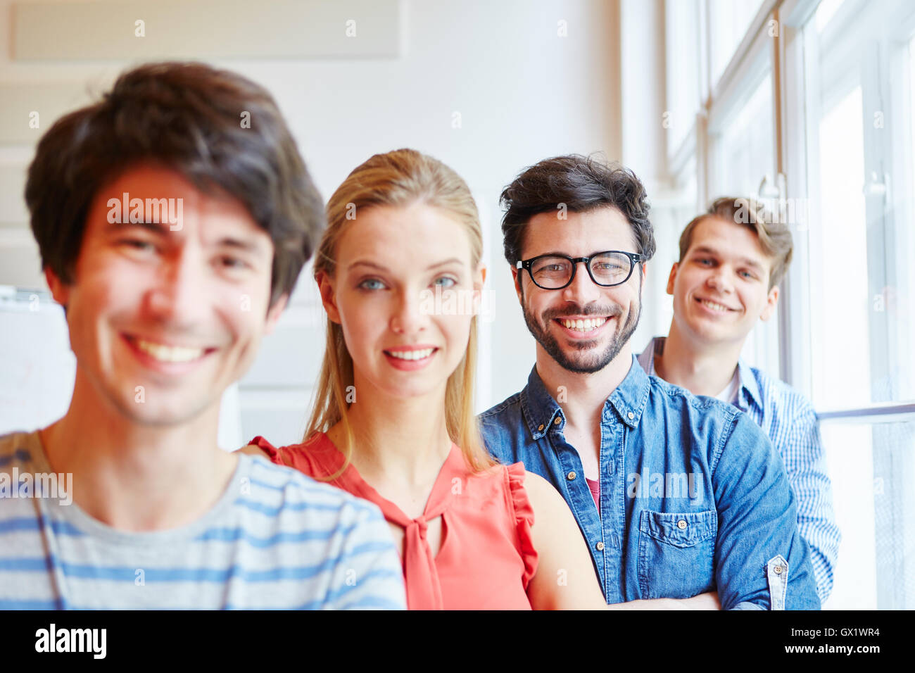 Gruppe von Studenten als erfolgreiches Geschäft Leute Start-up-team Stockfoto