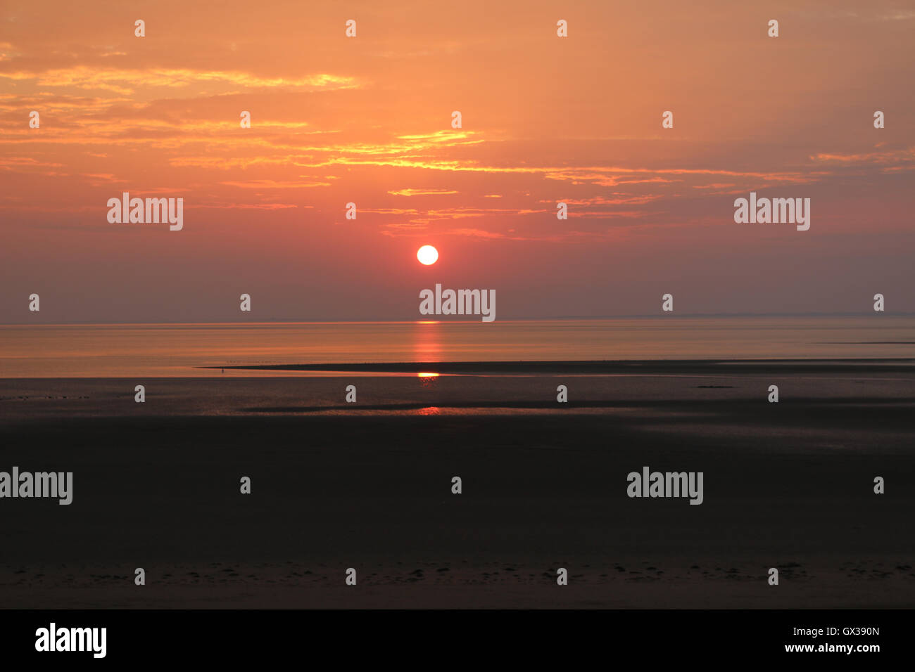 Morecambe Promenade Morecambe Lancashire Vereinigtes Königreich 14. September 2016 Sonne machten über Morecambe Bay Credit: David Billinge/Alamy Live News Stockfoto