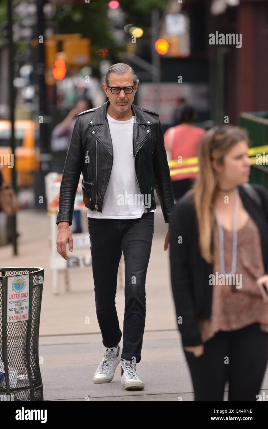 Jeff Goldblum Tribeca mit Wandern: Jeff Goldblum Where: Manhattan, New York, USA bei: 17. Juni 2016 Stockfoto