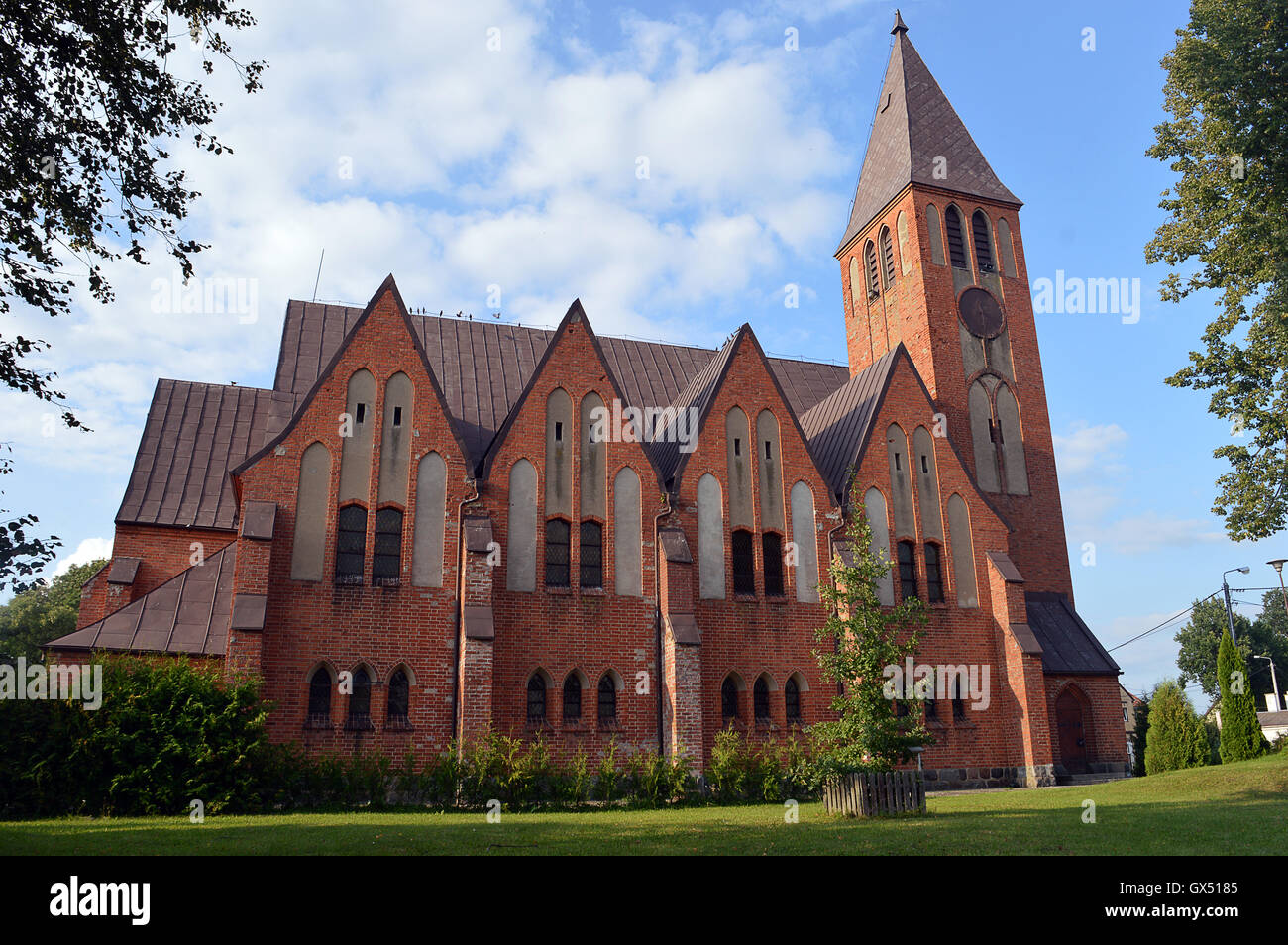 Kirche in Dubeninki, Polen (ehemals Dubeninken, Ostpreußen) Stockfoto