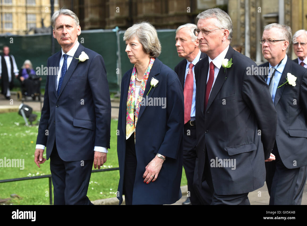 Jo Cox Gedenkfeier statt am St.-Margarethen Kirche, Westminster.  Mitwirkende: Philip Hammond, Theresa May, Hilary Benn Where: London, Vereinigtes Königreich bei: 20. Juni 2016 Stockfoto