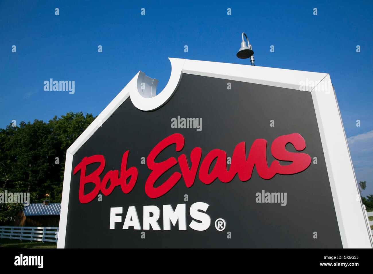 Ein Logo Zeichen außerhalb der Hauptsitz der Bob Evans Farmen in New Albany, Ohio am 24. Juli 2016. Stockfoto