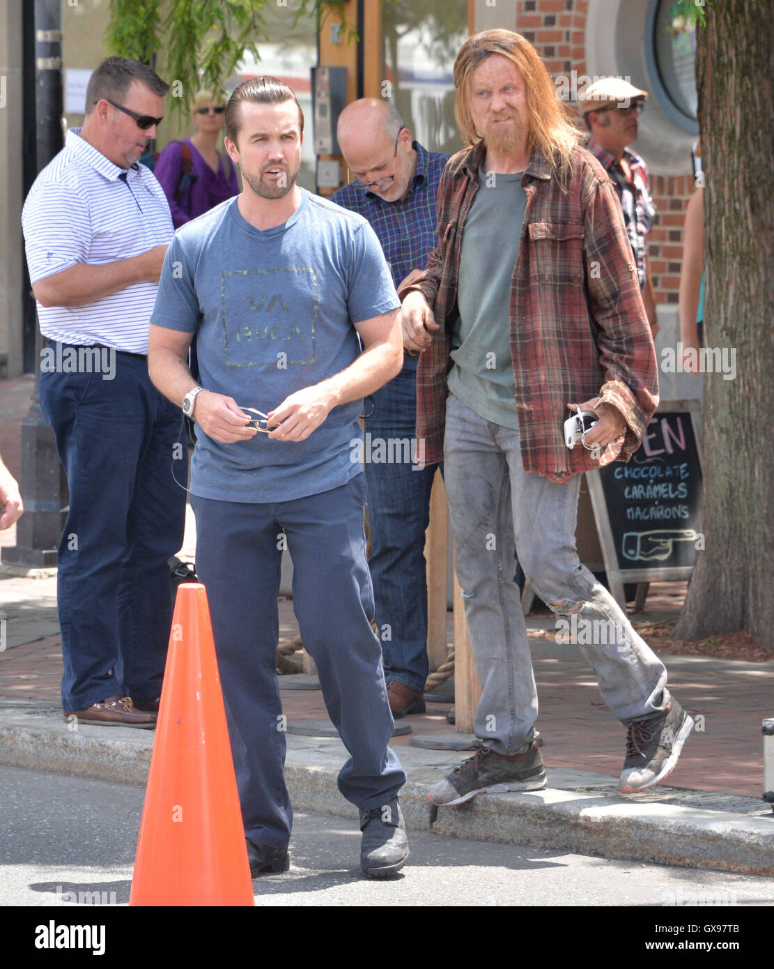 Schauspieler am Set von die "Es ist Always Sunny in Philadelphia"-TV-show Produktion Featuring: Rob McElhenney, David Hornsby wo: Philadelphia, Pennsylvania, USA bei: 30. Juni 2016 Stockfoto