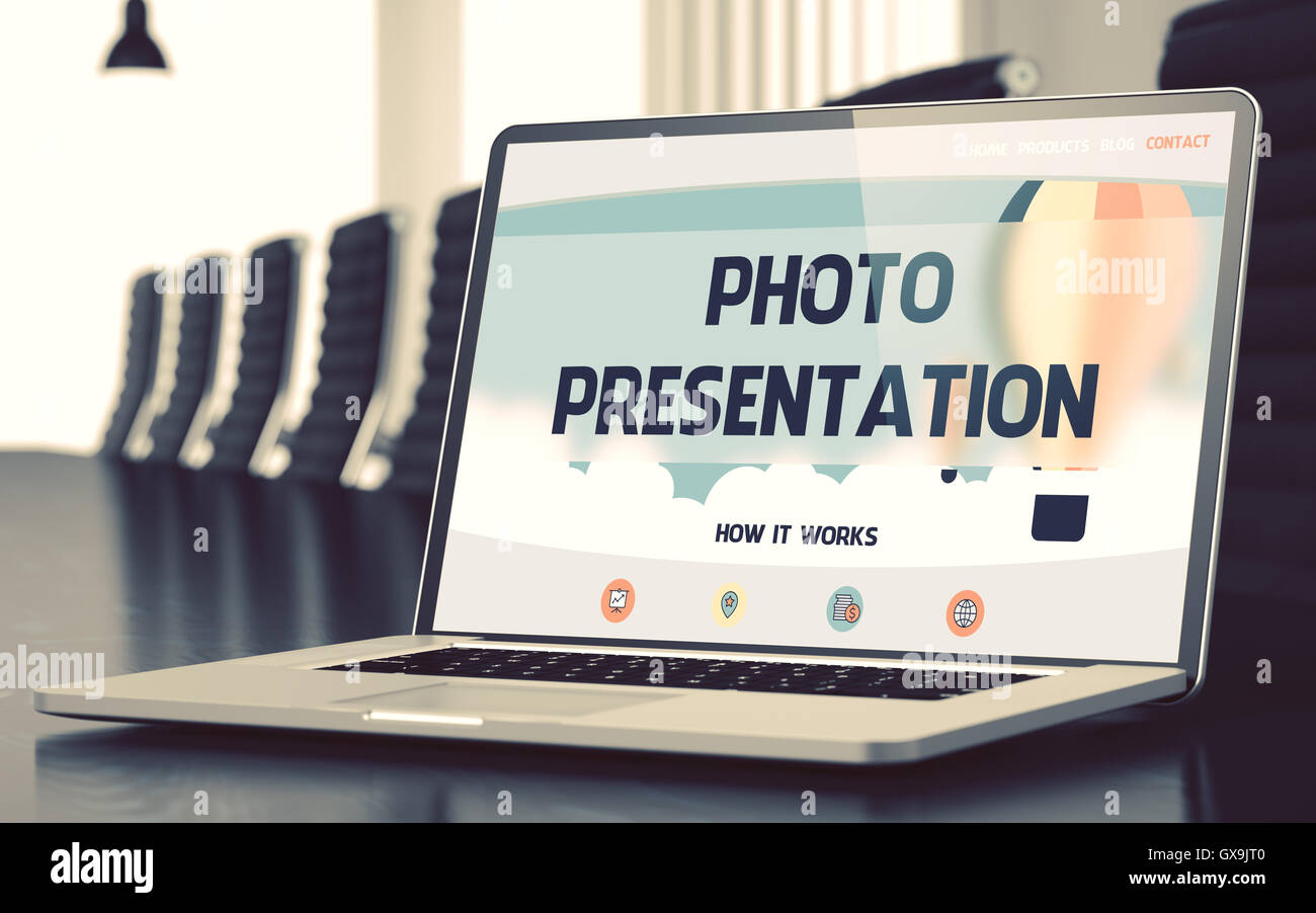 Fotopräsentation auf Laptop im Konferenzraum. 3D Illustration. Stockfoto
