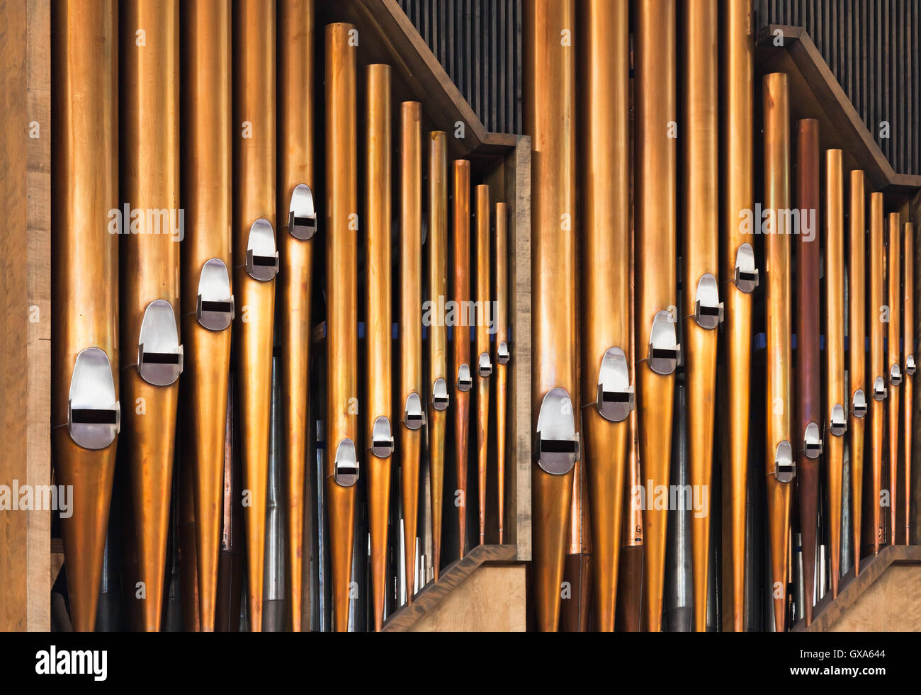 Leuchtendes Organ Röhren, Klassik Hintergrundfoto Stockfoto