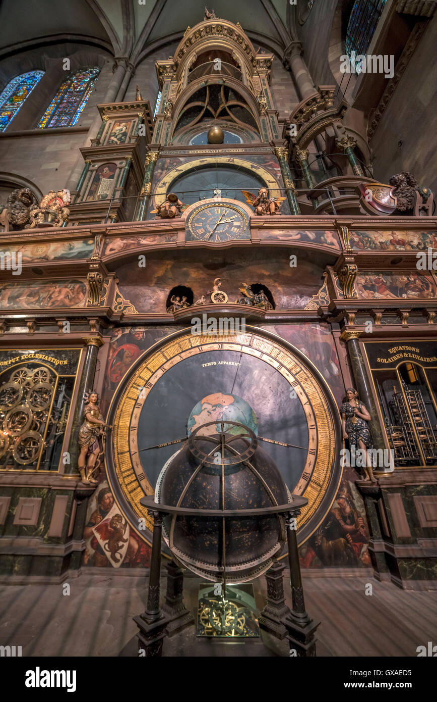 astronomischen Uhr Im Straßburger Münster in Straßburg, Elsass, Frankreich  | Astronomische Uhr des Straßburger Münsters Stockfotografie - Alamy