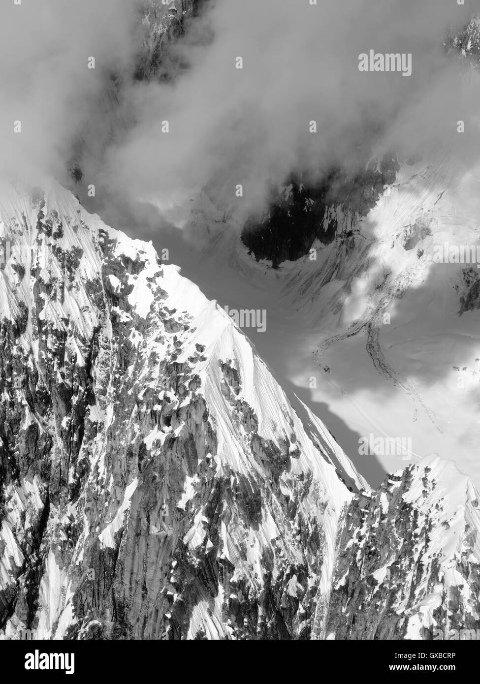 Luftaufnahme des Denali (Mount McKinley) und die Alaska Range auf einen Rundflug von Talkeetna, Alaska. Stockfoto