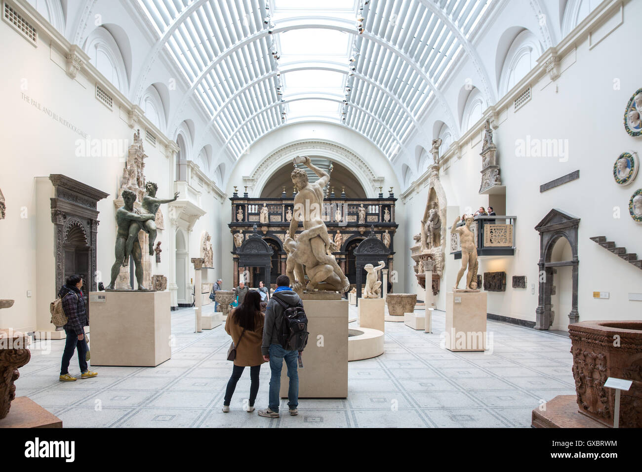 Paul und Jill Ruddock Galerie im V & A Museum in London. (Teil von The Renaissance Galleries.) Stockfoto