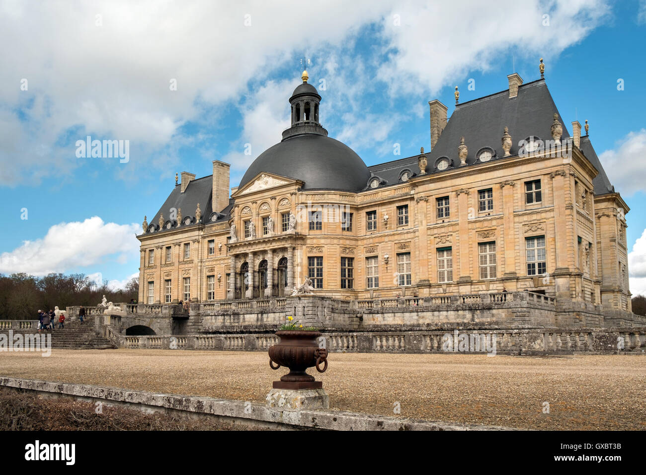 vaux high dr martens