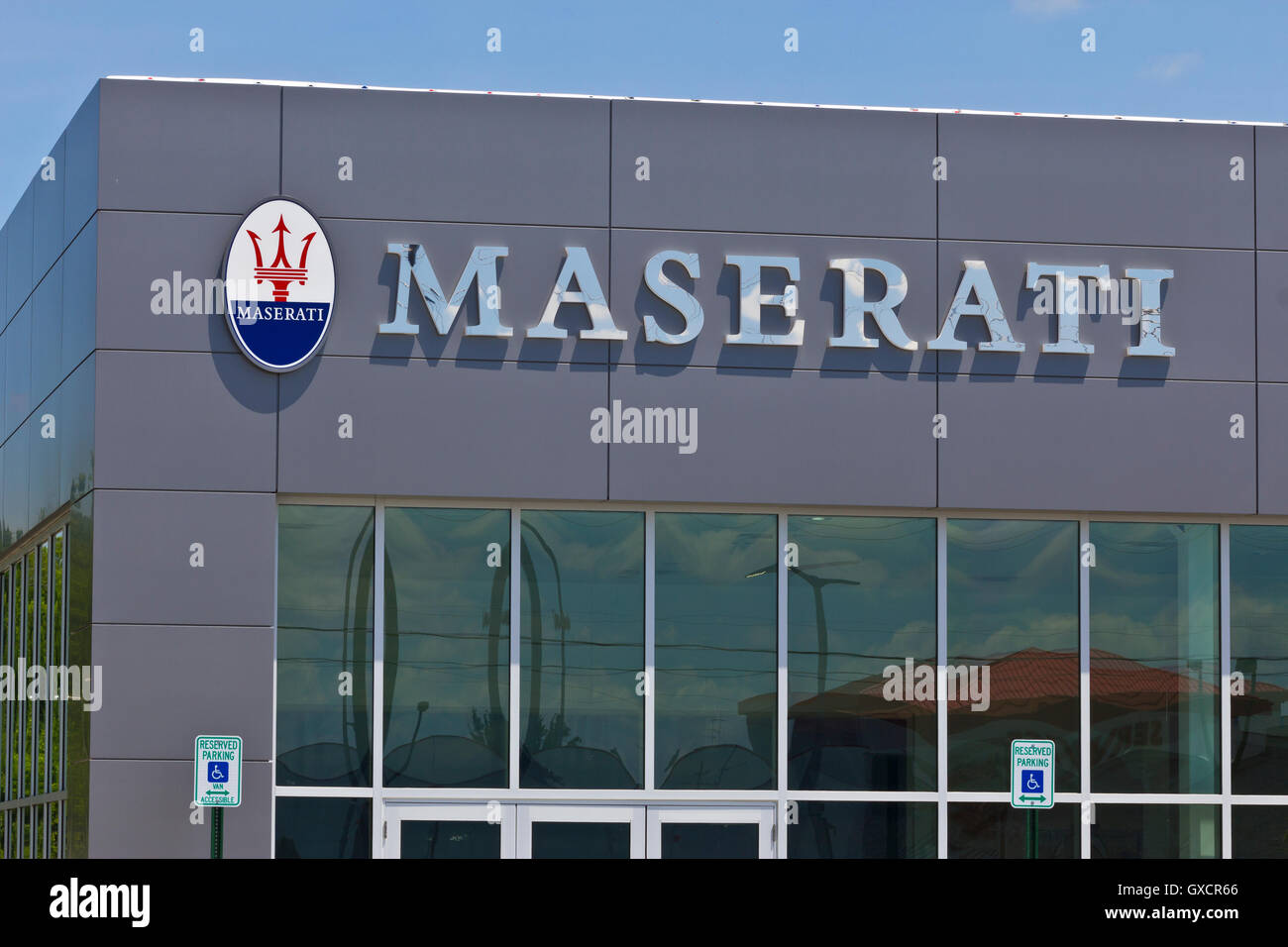 Indianapolis - ca. Juli 2016: Maserati Händler Signage. Maserati ist ein Luxus Auto Hersteller mit Sitz in Italien ich Stockfoto