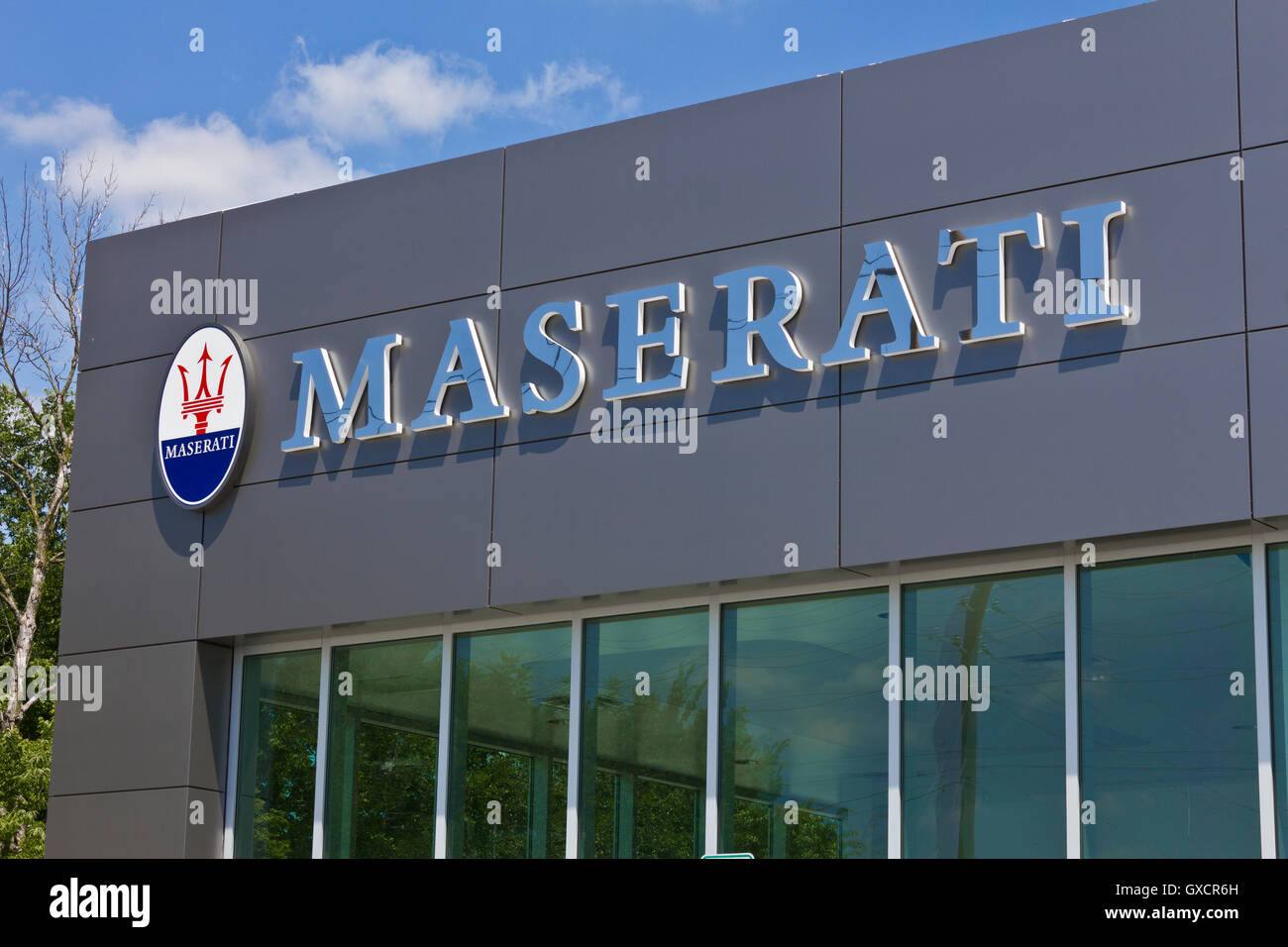 Indianapolis - ca. Juli 2016: Maserati Händler Signage. Maserati ist ein Luxus Auto Hersteller Sitz in Italien III Stockfoto