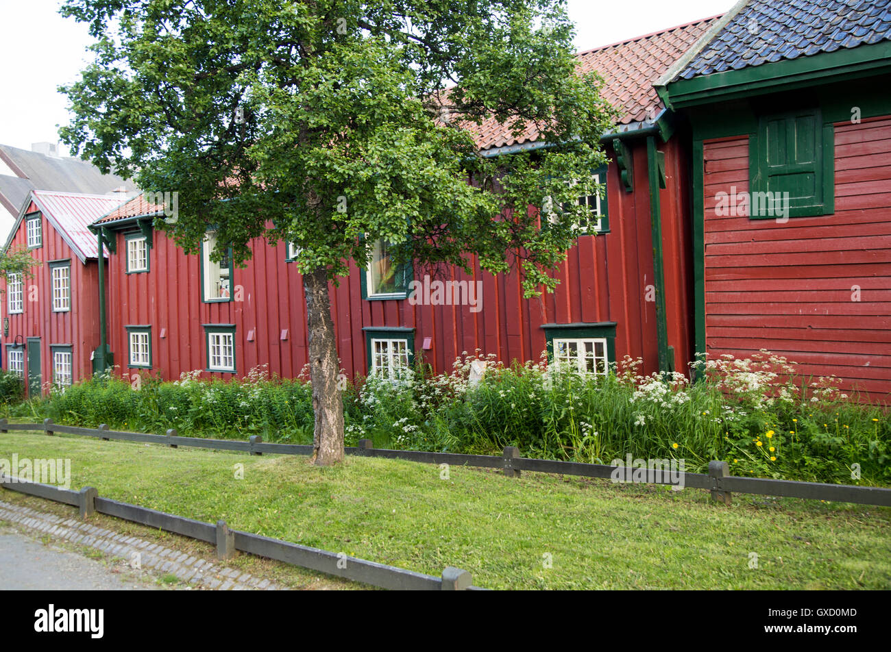 Historische Gebäude im ältesten Teil der Stadt von Tromsø, Norwegen Stockfoto