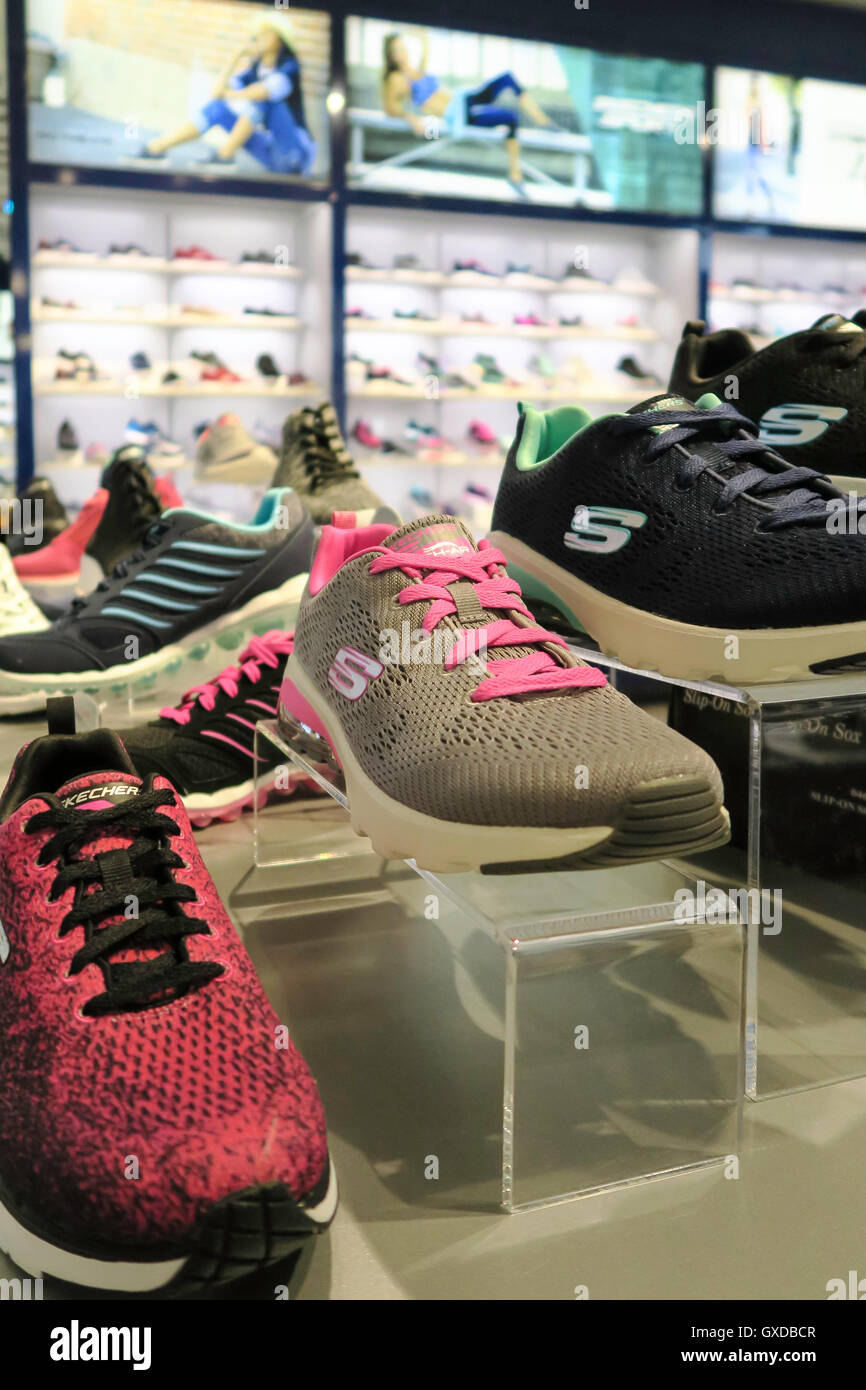 Skechers Schuh-Shop, NYC Stockfoto