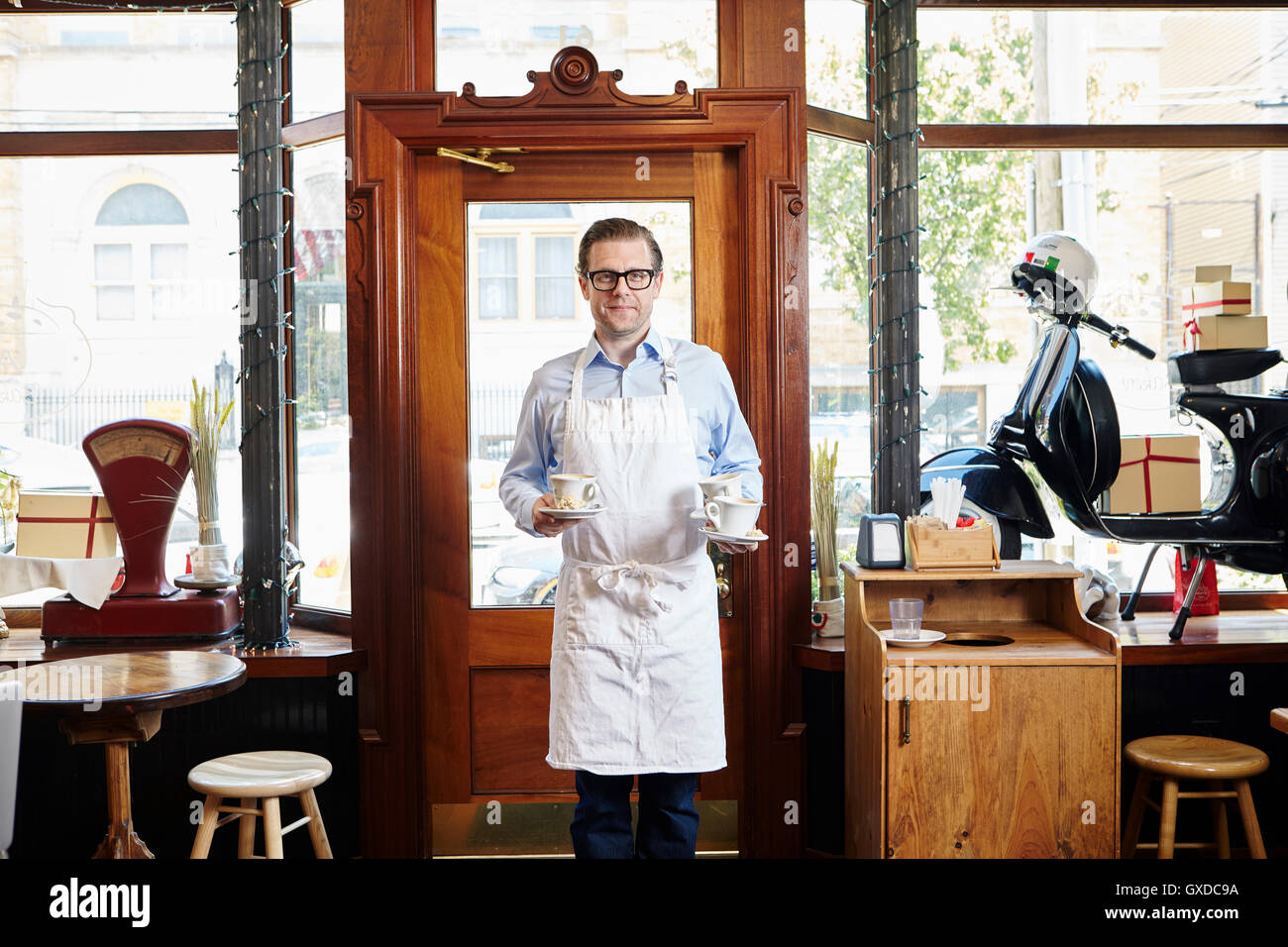 Porträt des männlichen Arbeiters in Bäckerei Stockfoto