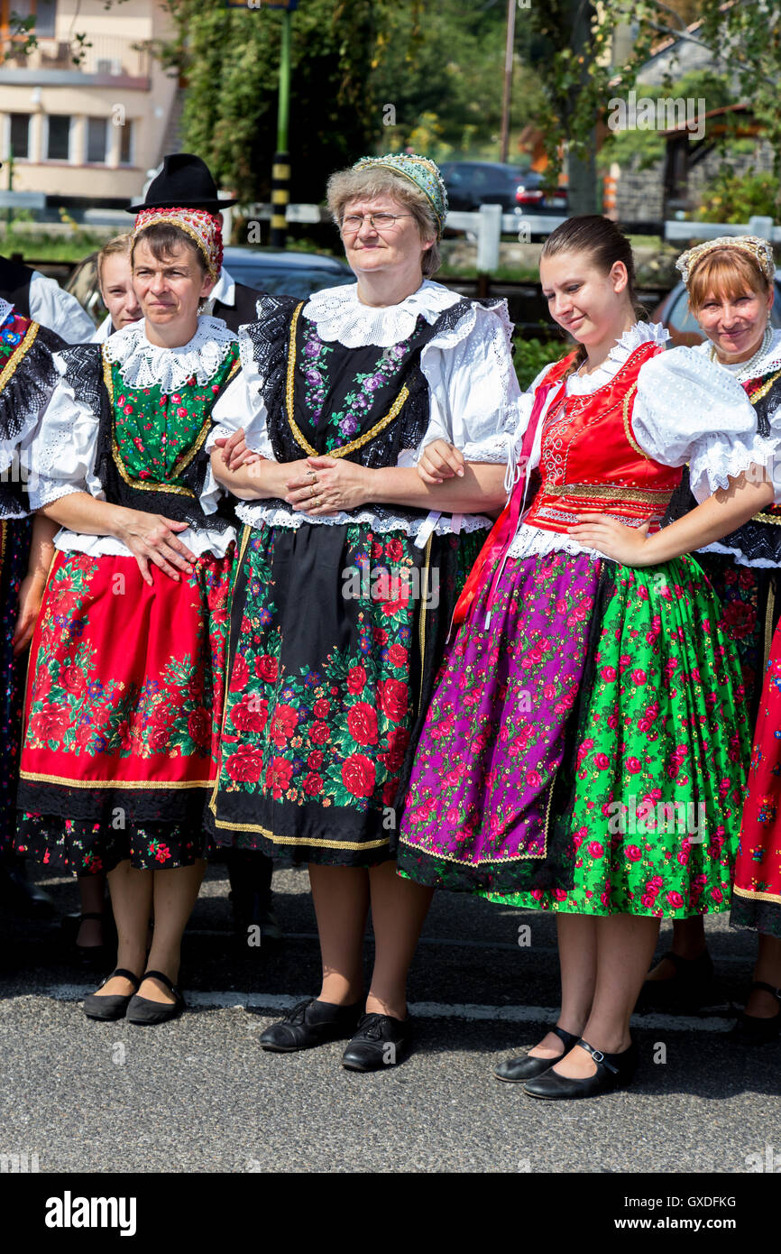 Traditionelle ungarische Ernte Parade am 11. September 2016 im Dorf Badacsony von Ungarn. Stockfoto