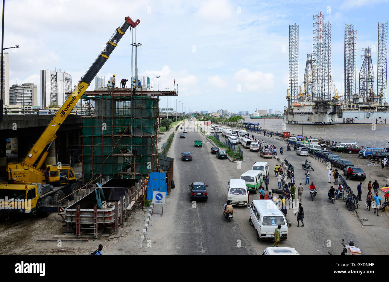 Nigeria Lagos Zwei öl Bohrinsel Festlegung In Lagos Port - 
