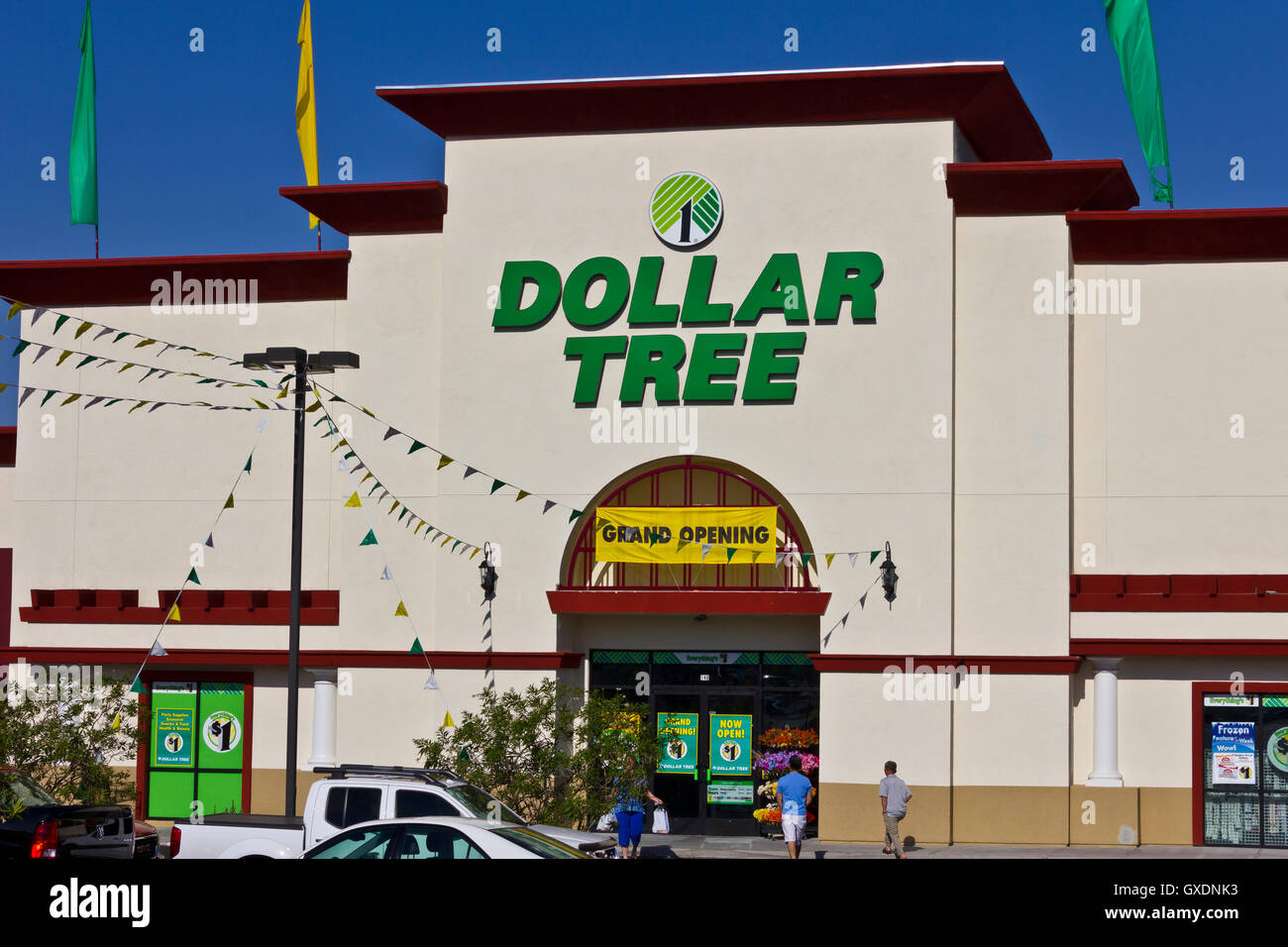 Las Vegas - ca. Juli 2016: Dollar Tree Discounter. Bietet eine eklektische Mischung der Produkte zu ermäßigten Preisen III Stockfoto