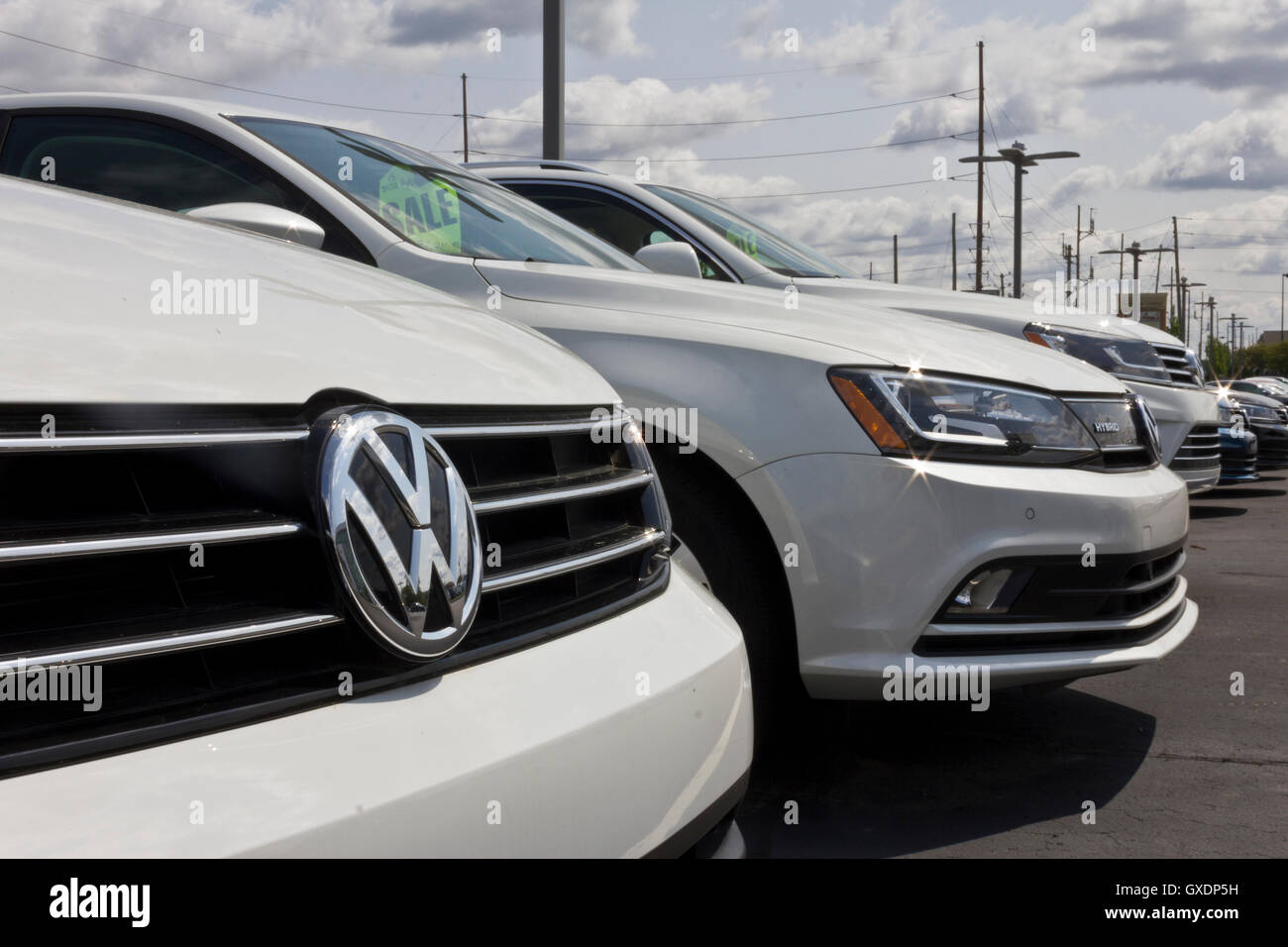 Indianapolis - ca. Mai 2016: Nahaufnahme von Volkswagen Logo. VW gehört zu der weltweit größten Automobilhersteller ich Stockfoto