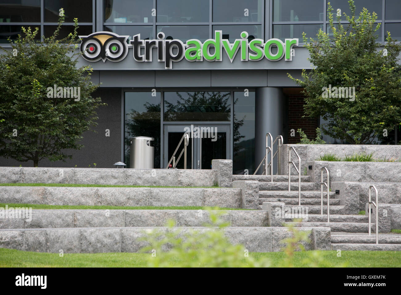 Ein Logo Zeichen außerhalb der Hauptsitz von TripAdvisor, Inc., in Needham, Massachusetts am 13. August 2016. Stockfoto