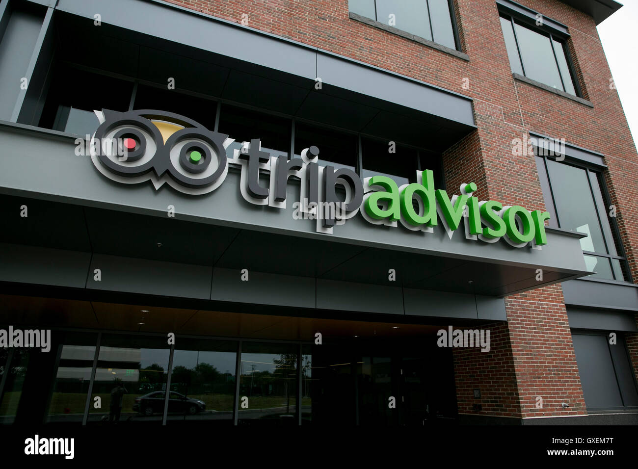Ein Logo Zeichen außerhalb der Hauptsitz von TripAdvisor, Inc., in Needham, Massachusetts am 13. August 2016. Stockfoto