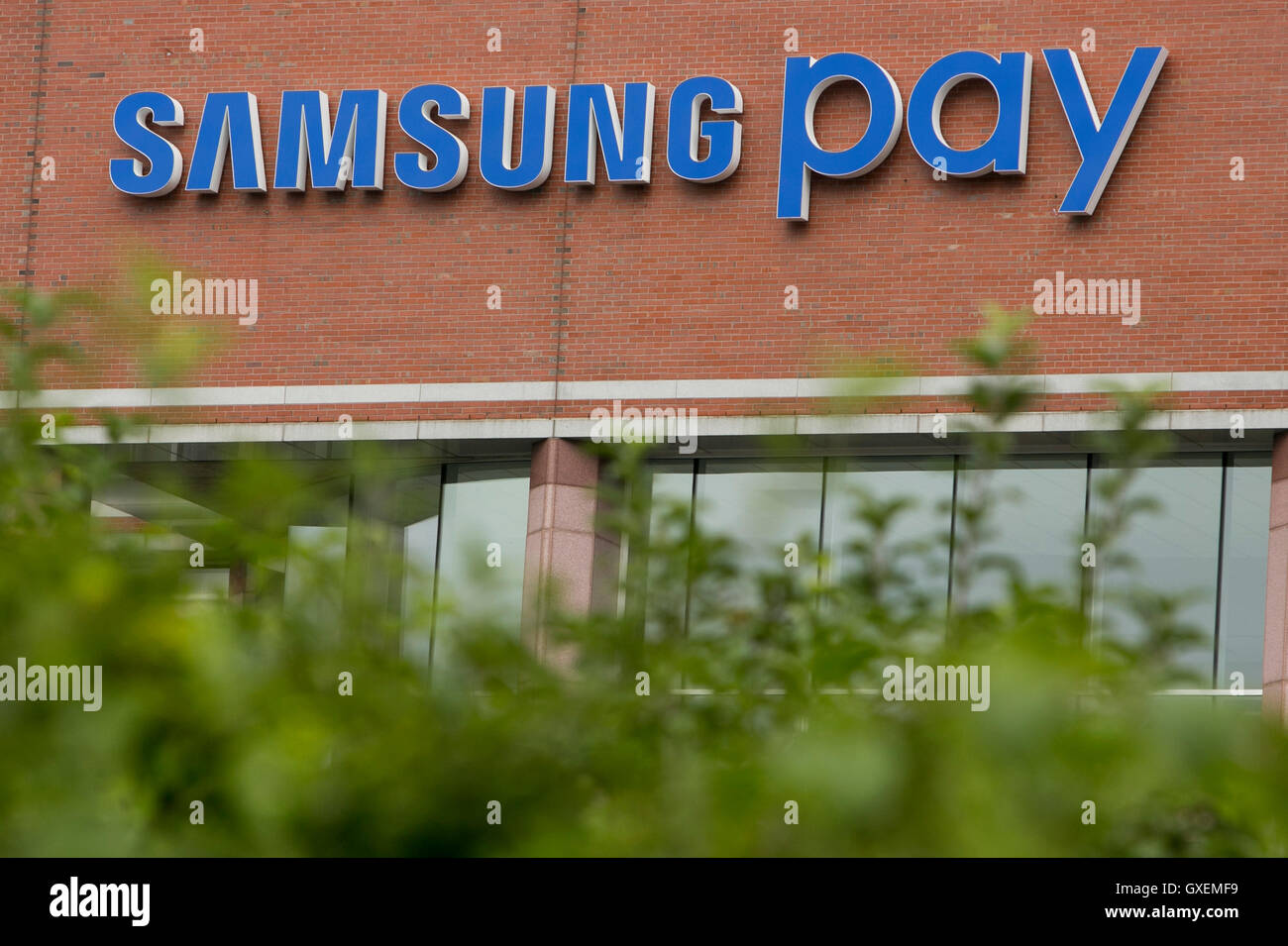Ein Logo Zeichen außerhalb der Hauptsitz des Samsung Pay in Burlington, Massachusetts am 13. August 2016. Stockfoto