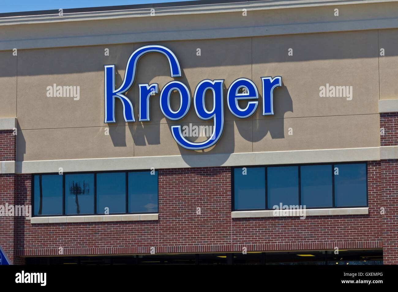 Indianapolis - ca. Juni 2016: Ein Kroger-Supermarkt. The Kroger Co. ist eines der weltweit größten Lebensmittel Einzelhändler II Stockfoto