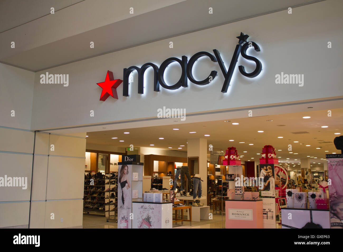 Indianapolis - ca. Februar 2016: Macys Kaufhaus. Macy's, Inc. ist eines der landesweit Premier Omnichannel Retailers II Stockfoto