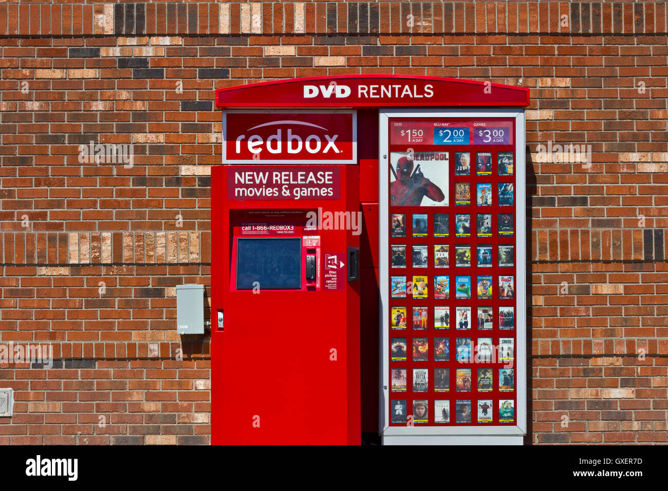 Indianapolis - ca. Juni 2016: RedBox Retail Kiosk. RedBox mietet, Video-Spiel-Discs, DVDs und Blu-Ray ich Stockfoto