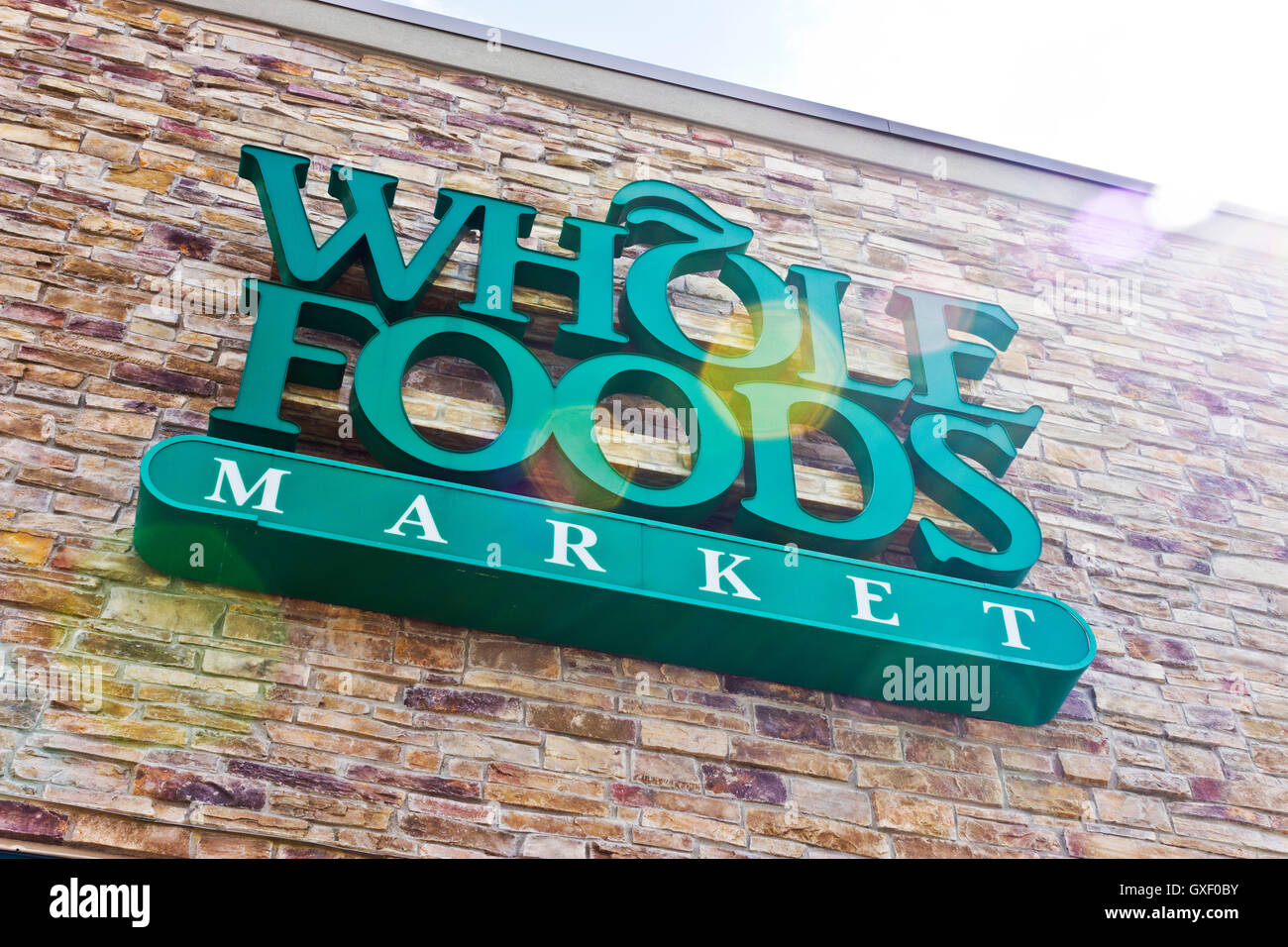 Indianapolis - ca. April 2016: Whole Foods Market, Amerikas gesündeste Lebensmittelgeschäft II Stockfoto