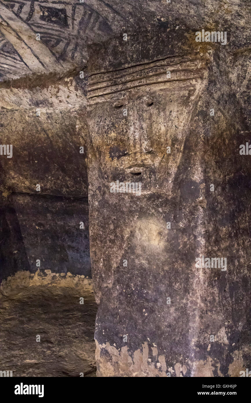Hypogäum. Alto del Duende. Kolumbianischen archäologischen Park, der auch viele Hypogea enthält. Diese riesige unterirdischen Grabstätten sind de Stockfoto