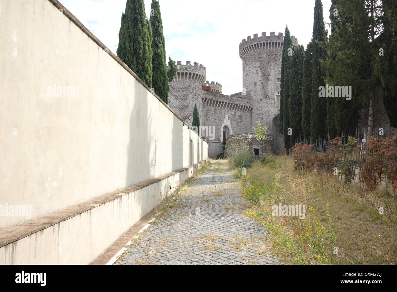 Rocca Pia, das Schloss von Tivoli aus der Ferne, Italien, il Castello di Tivoli, Tourismus, Kunst Städte, Geschichte Stockfoto
