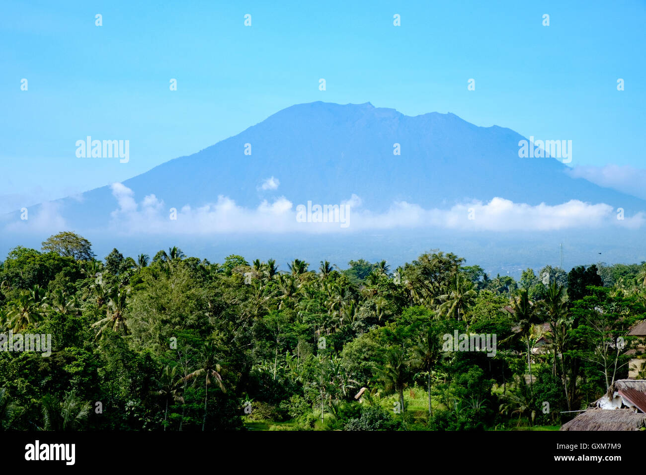 Mount Agung aus Flachland Stockfoto