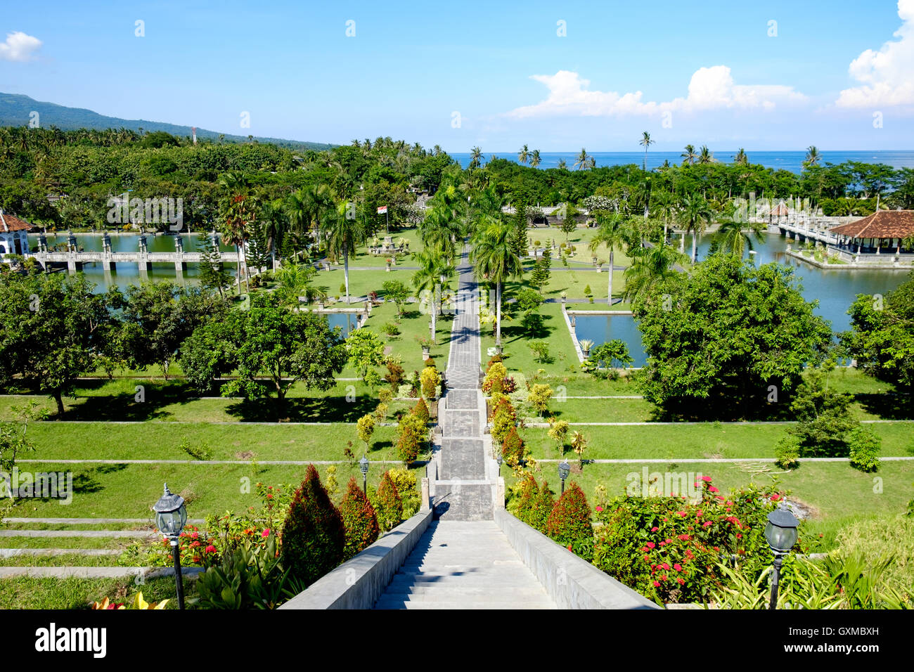 Weg durch Taman Ujung Wasserpalast Bali Indonesien Stockfoto