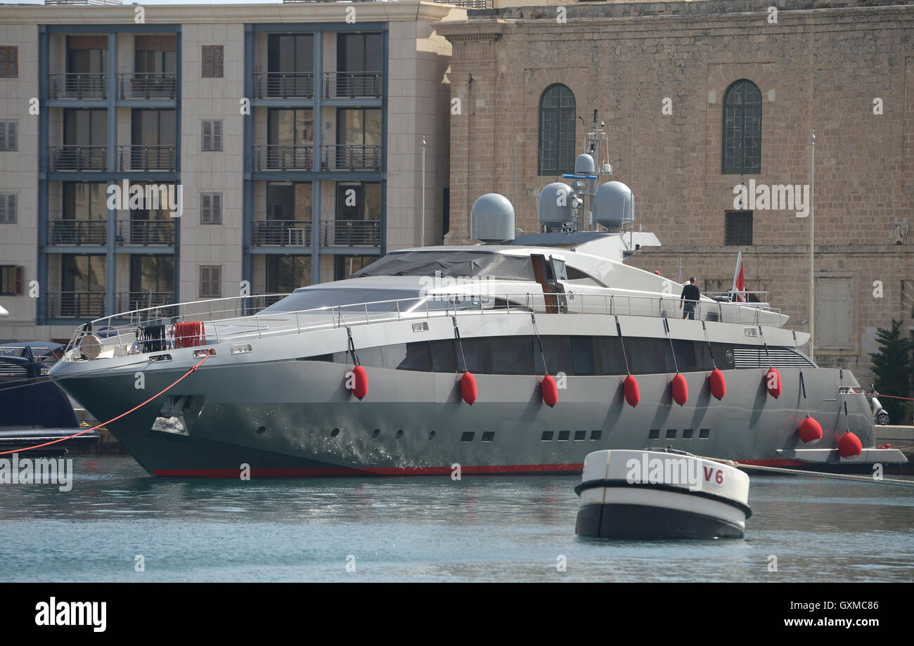 Luxus Superyacht im Grand Harbour Malta Stockfoto