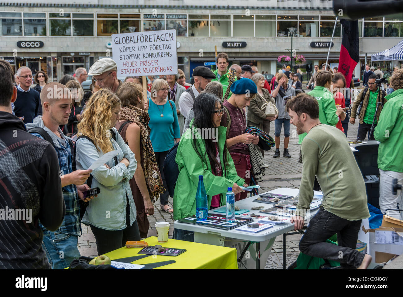 Malmö, Schweden, 17. September 2016. Demonstrationen auf der ganzen Welt gegen die vorgeschlagene Freihandelsabkommen schon TTIP und CETA. Tommy Lindholm/Alamy Live-Nachrichten Stockfoto