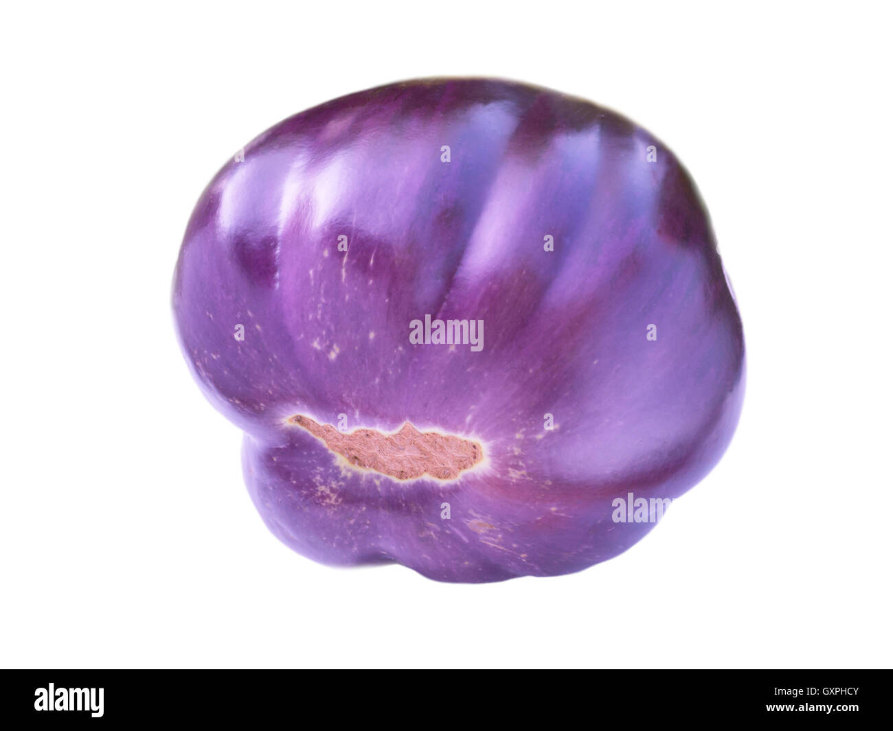 Lila Bio Auberginen isoliert auf weiss Stockfoto