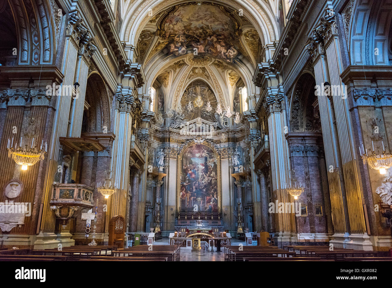 Rom. Italien. Innenraum der Kirche Santi Apostoli, Piazza Santi Apostoli. Stockfoto