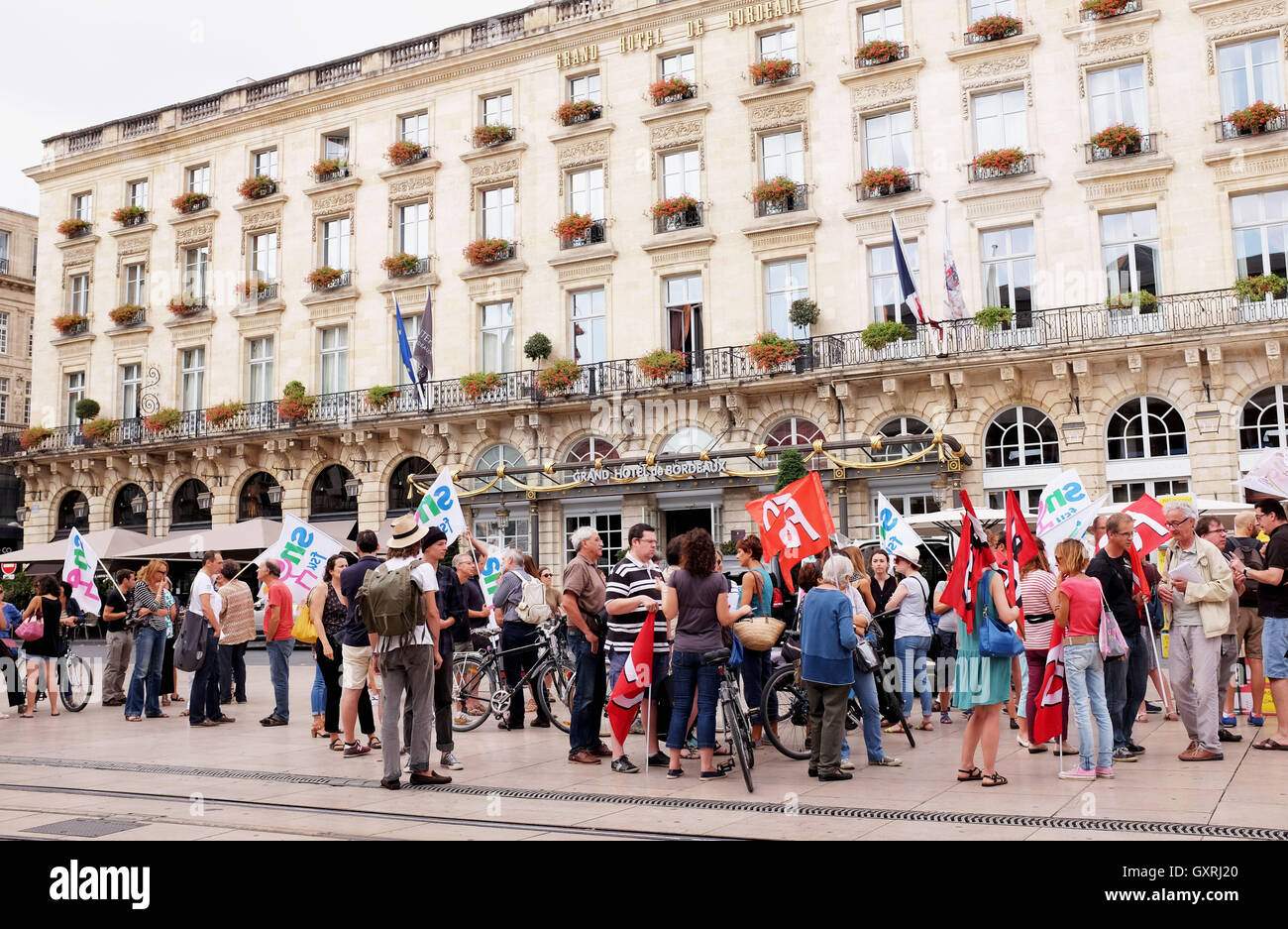 FSU Arbeitsrecht Protest vor dem Grand Hotel Bordeaux Stockfoto