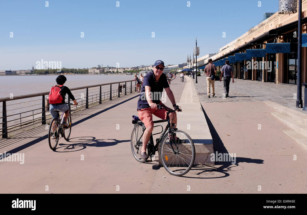 Radfahren rund um französische Stadt Bordeaux Aquitane Frankreich Europas Stockfoto
