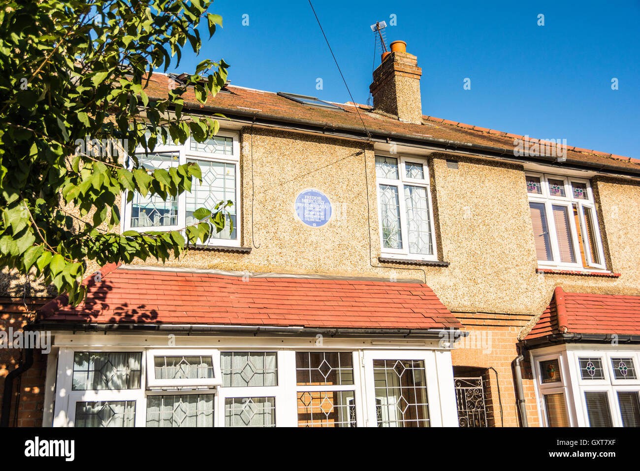 site von Blue Plaque vor Freddie Mercury ehemaligen Haus auf Gladstone Road, Feltham