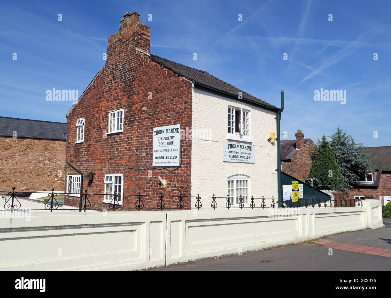 Dorn-Marine-Werft und Shop, Stockton Heath, Warrington, England Stockfoto