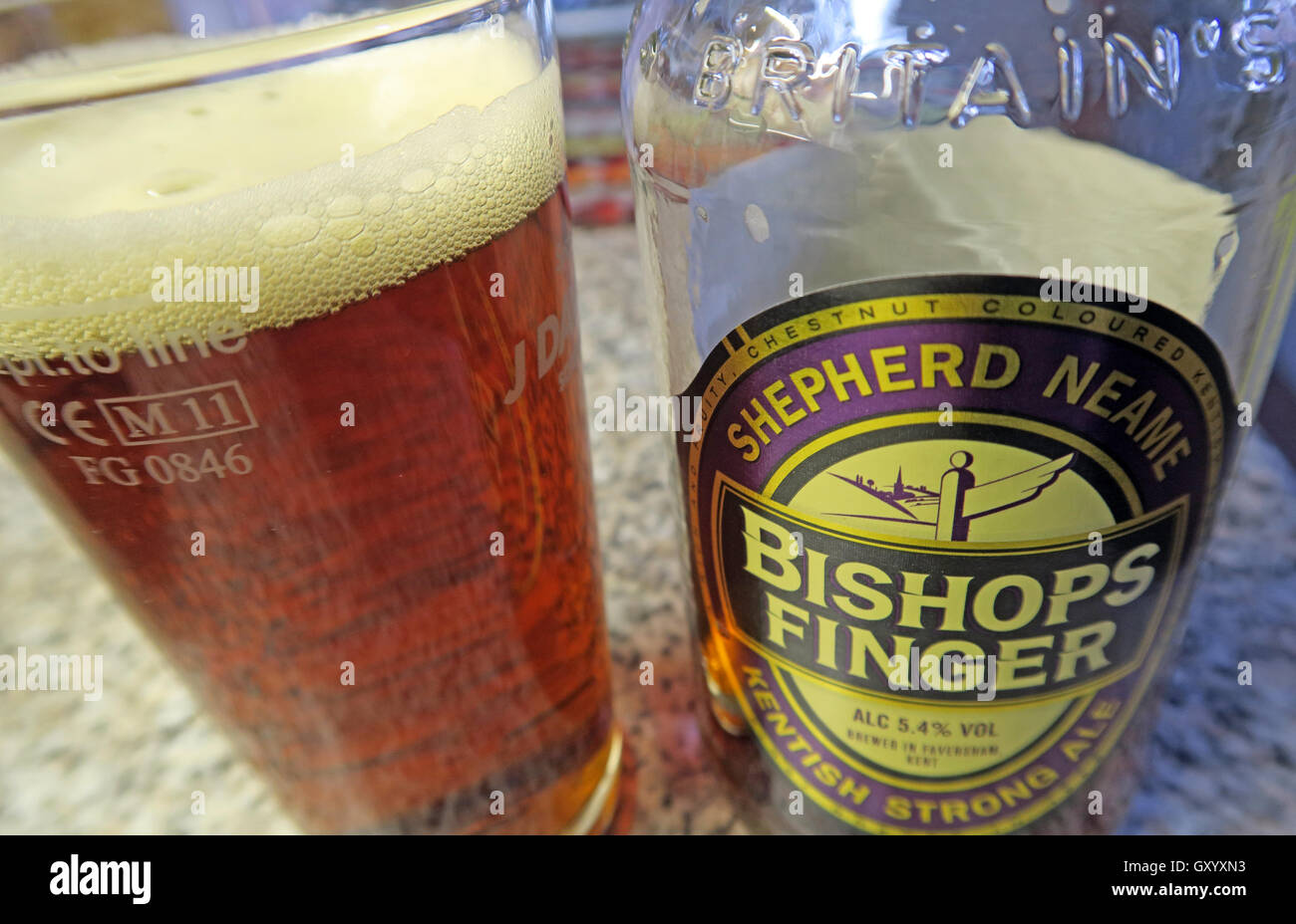 Glas der Bischöfe Finger Ale Stockfoto