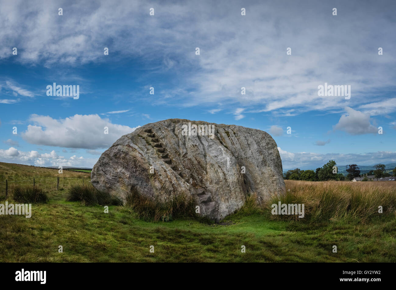 Der große Stein Fourstones glazialen unberechenbar auf Tatham fiel, North Yorkshire, North West England, UK. Stockfoto