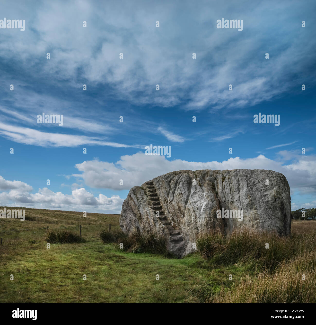 Der große Stein Fourstones glazialen unberechenbar auf Tatham fiel, North Yorkshire, North West England, UK. Stockfoto