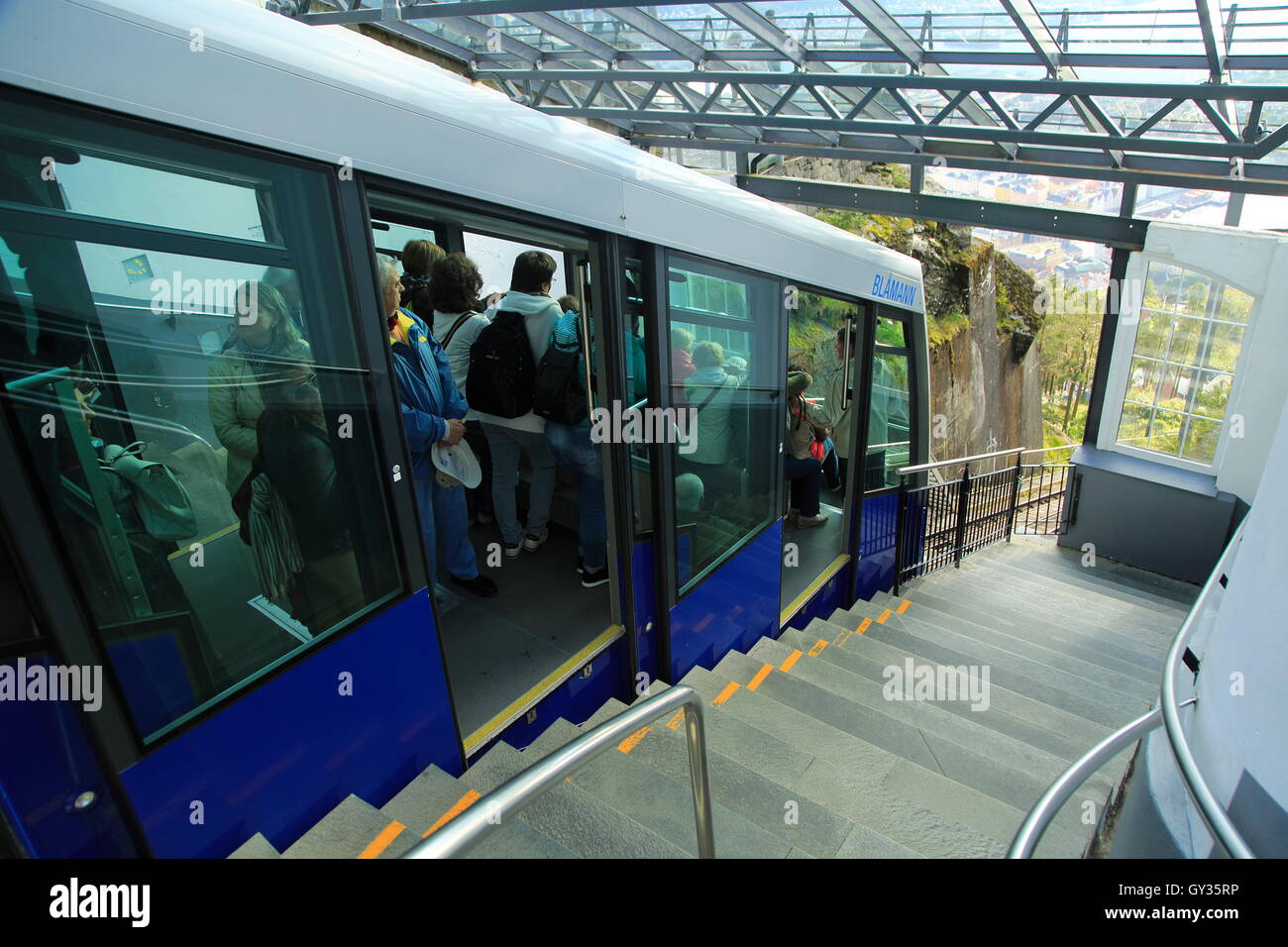 Floibanen Standseilbahn Zug Wagen, Bergen, Norwegen Stockfoto