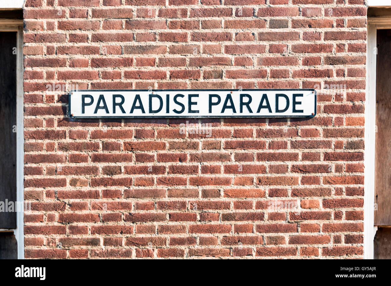 Eine Straße Namensschild für Paradies Parade in King's Lynn, Norfolk. Stockfoto