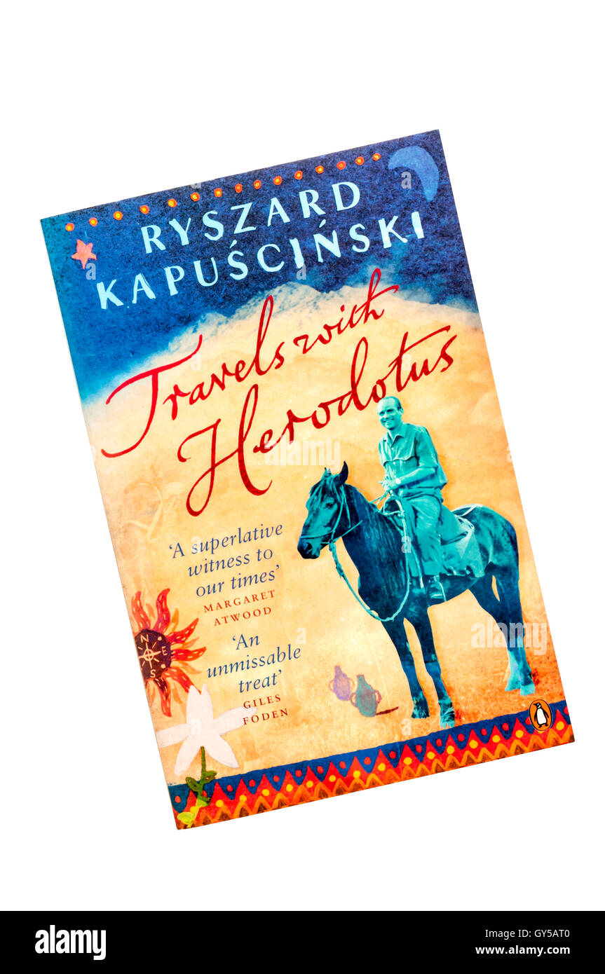 Eine Kopie der Reisen mit Herodot von der polnische Journalist Ryszard Kapuściński. Zuerst veröffentlicht in Polen im Jahr 2004. Stockfoto