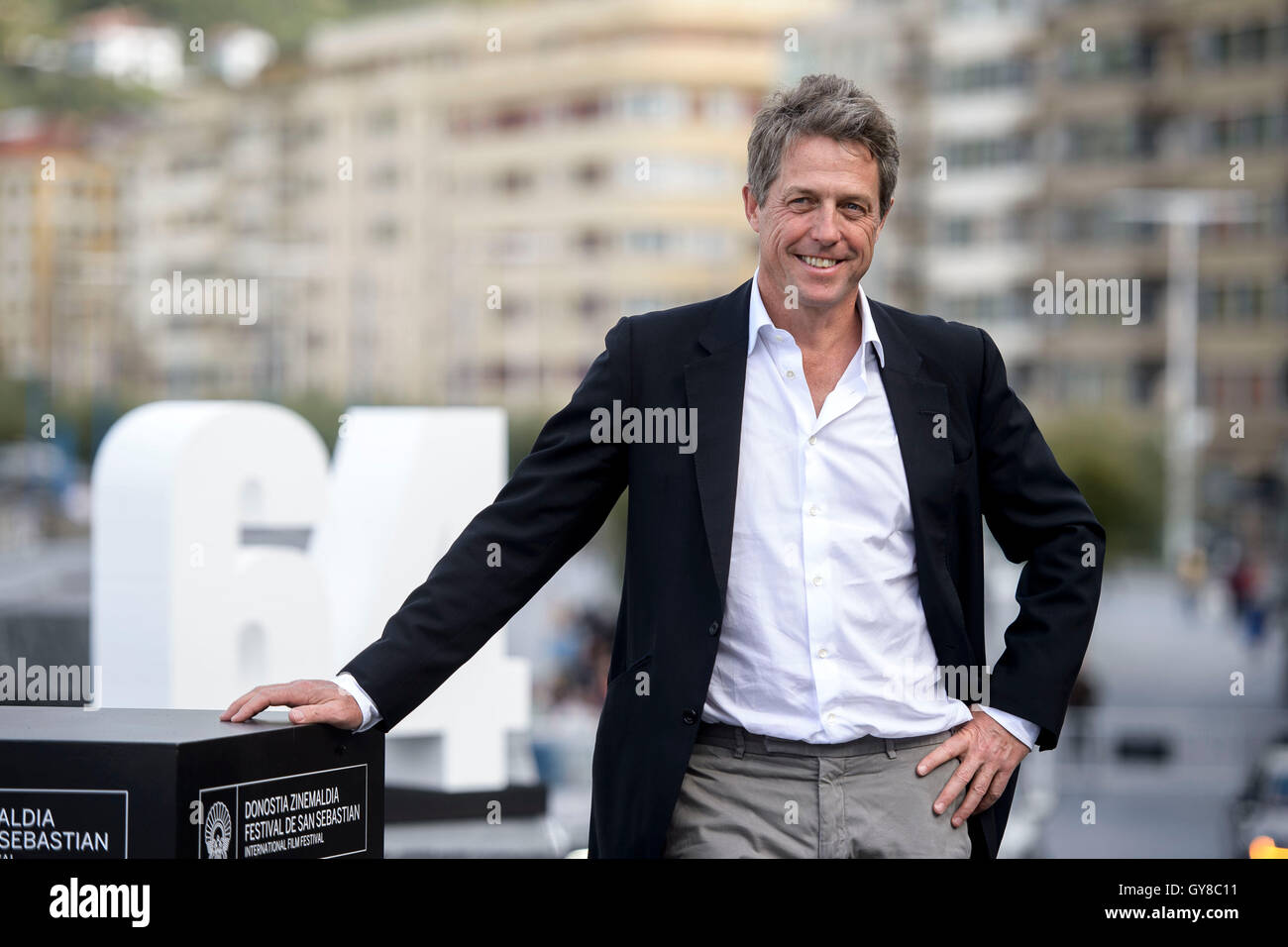 San Sebastian, Spanien. 18. September 2016. Schauspieler Hugh Grant bei Photocall "Florence Foster Jenkins' während des 64. San Sebastian Film Festival in San Sebastian, Spanien, am Sonntag, 18. September 2016. Bildnachweis: Gtres Información Más lokalen auf line,S.L./Alamy Live News Stockfoto